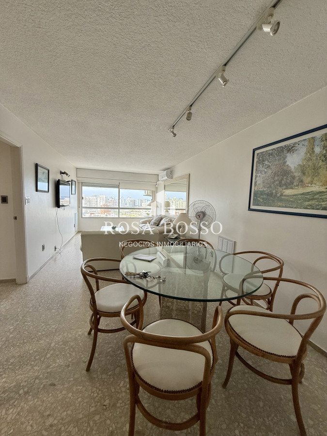 Apartamento ID.8869 - Apartamento, Venta, 3 dormitorios, Península, Punta del Este