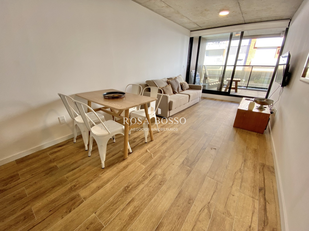 Apartamento ID.9324 - VENTA APARTAMENTO 1 DORMITORIO EDIFICIO MANSA INN BEACH