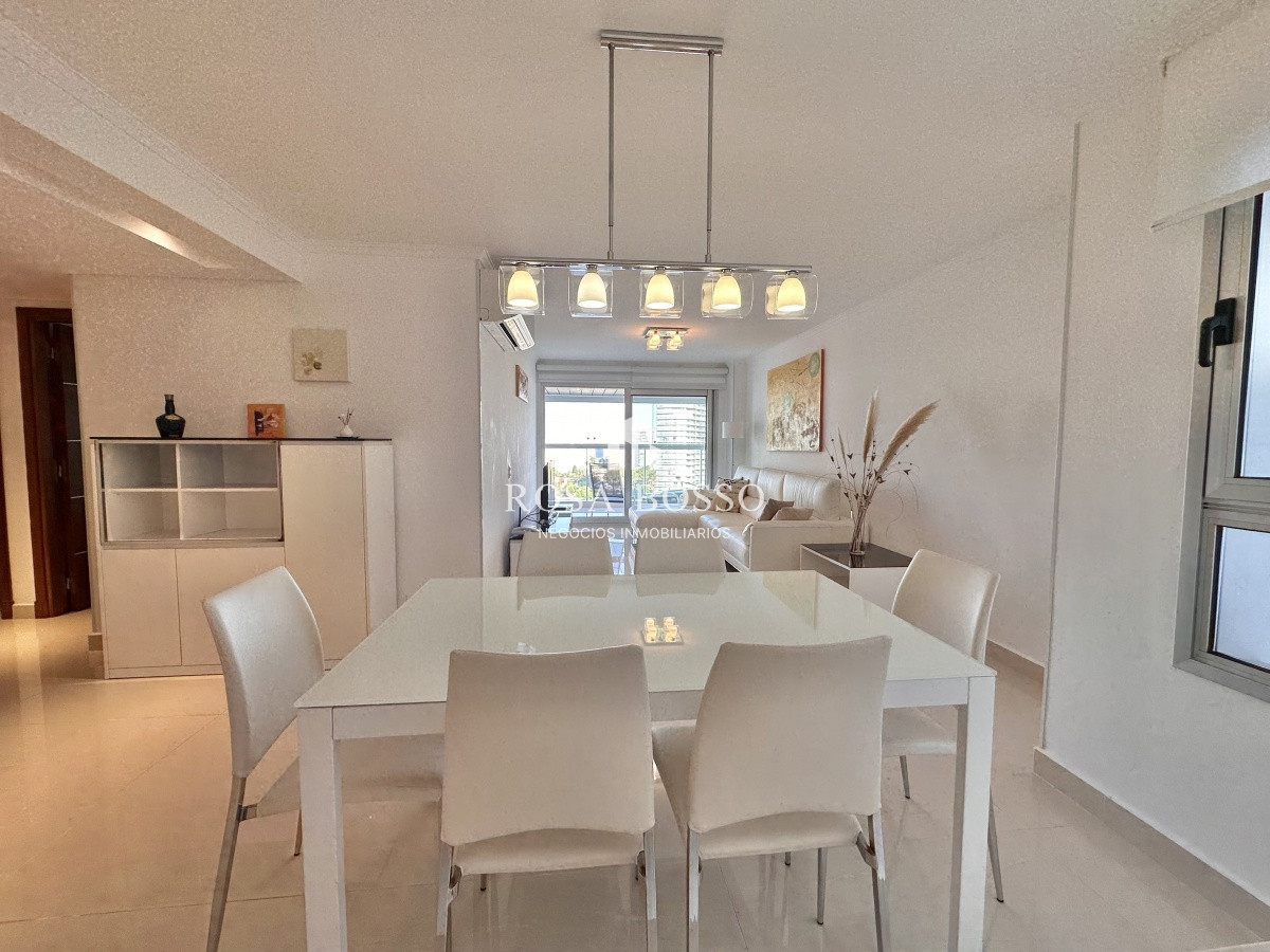 Apartamento ID.9216 - ALQUILER ANUAL APARTAMENTO 2 DORMITORIOS Y 2 BAÑOS MIAMI BOULEVARD