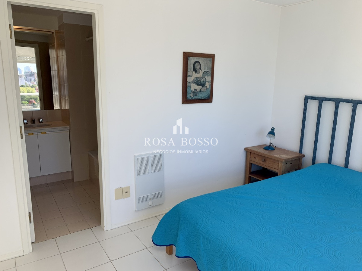 Apartamento ID.8631 - VENTA DE APARTAMENTO DE 2 DORMITORIOS EN BRAVA PUNTA DEL ESTE 