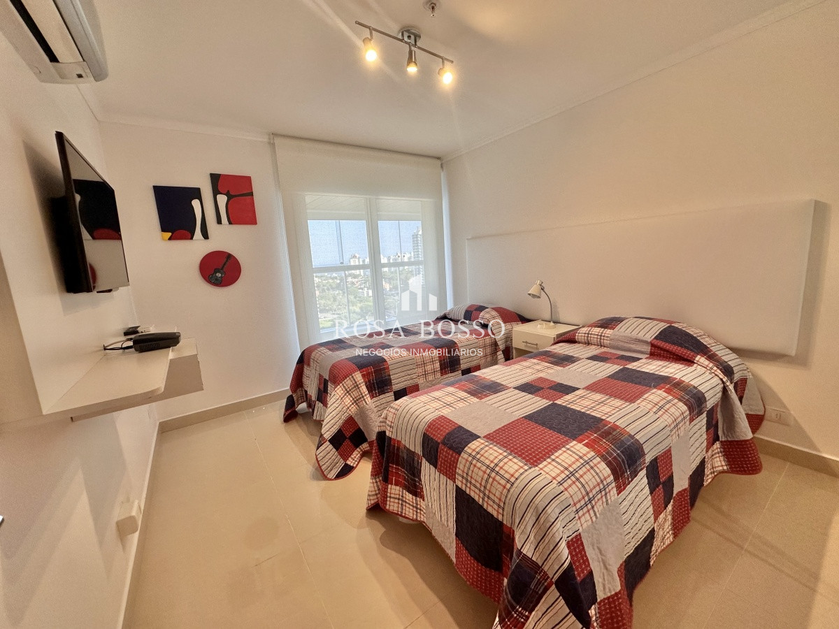 Apartamento ID.9216 - ALQUILER ANUAL APARTAMENTO 2 DORMITORIOS Y 2 BAÑOS MIAMI BOULEVARD