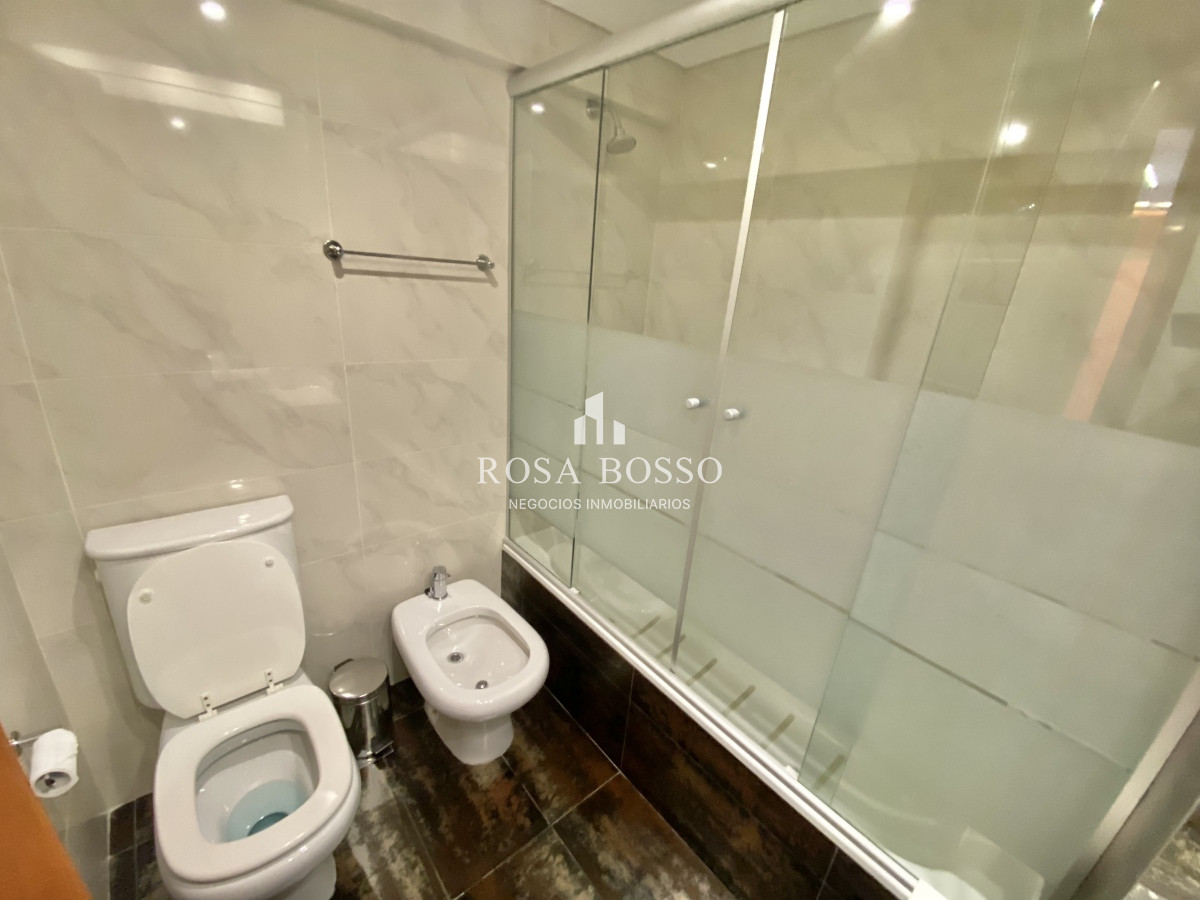 Apartamento ID.9217 - ALQUILER ANUAL-INVERNAL DE APARTAMENTO DE 2 DORMITORIOS EN EDIFICIO MIAMI BOULEVARD