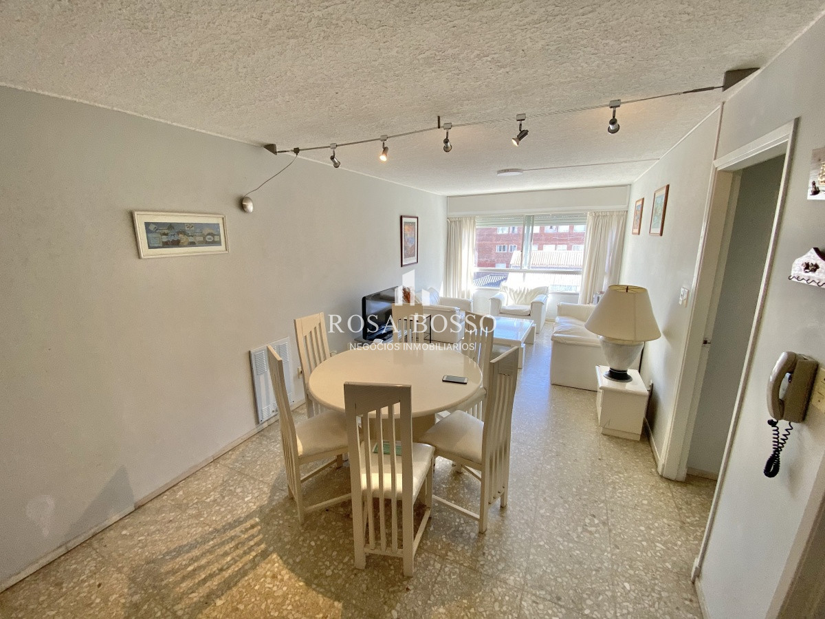 Apartamento ID.8870 - Apartamento, Venta, 3 dormitorio, Punta del Este, Península