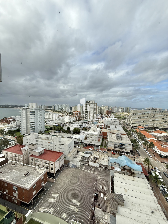 Apartamento ID.8869 - Apartamento, Venta, 3 dormitorios, Península, Punta del Este