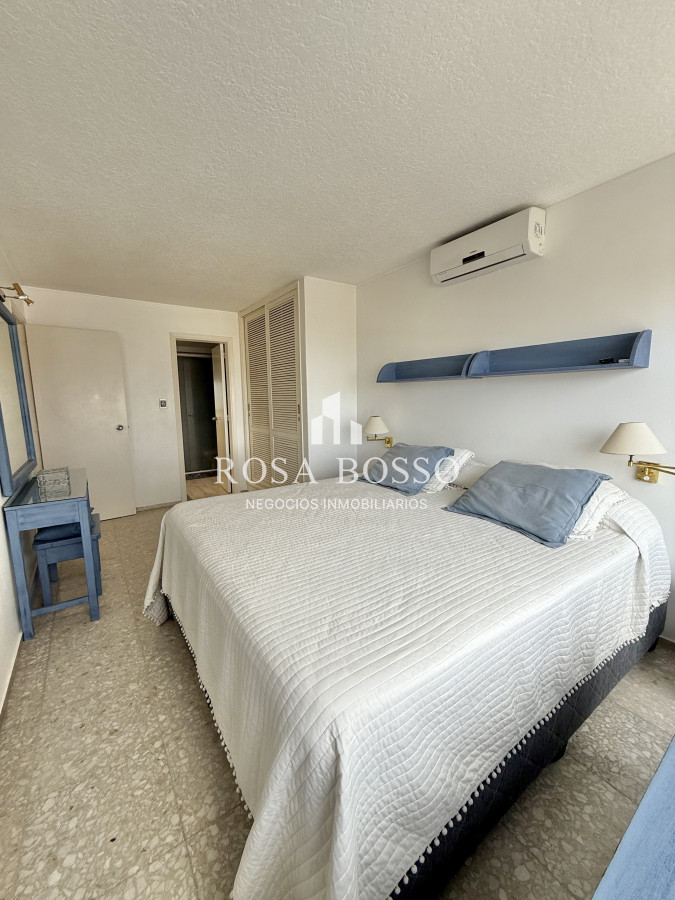 Apartamento ID.8869 - Apartamento, Venta, 3 dormitorios, Península, Punta del Este