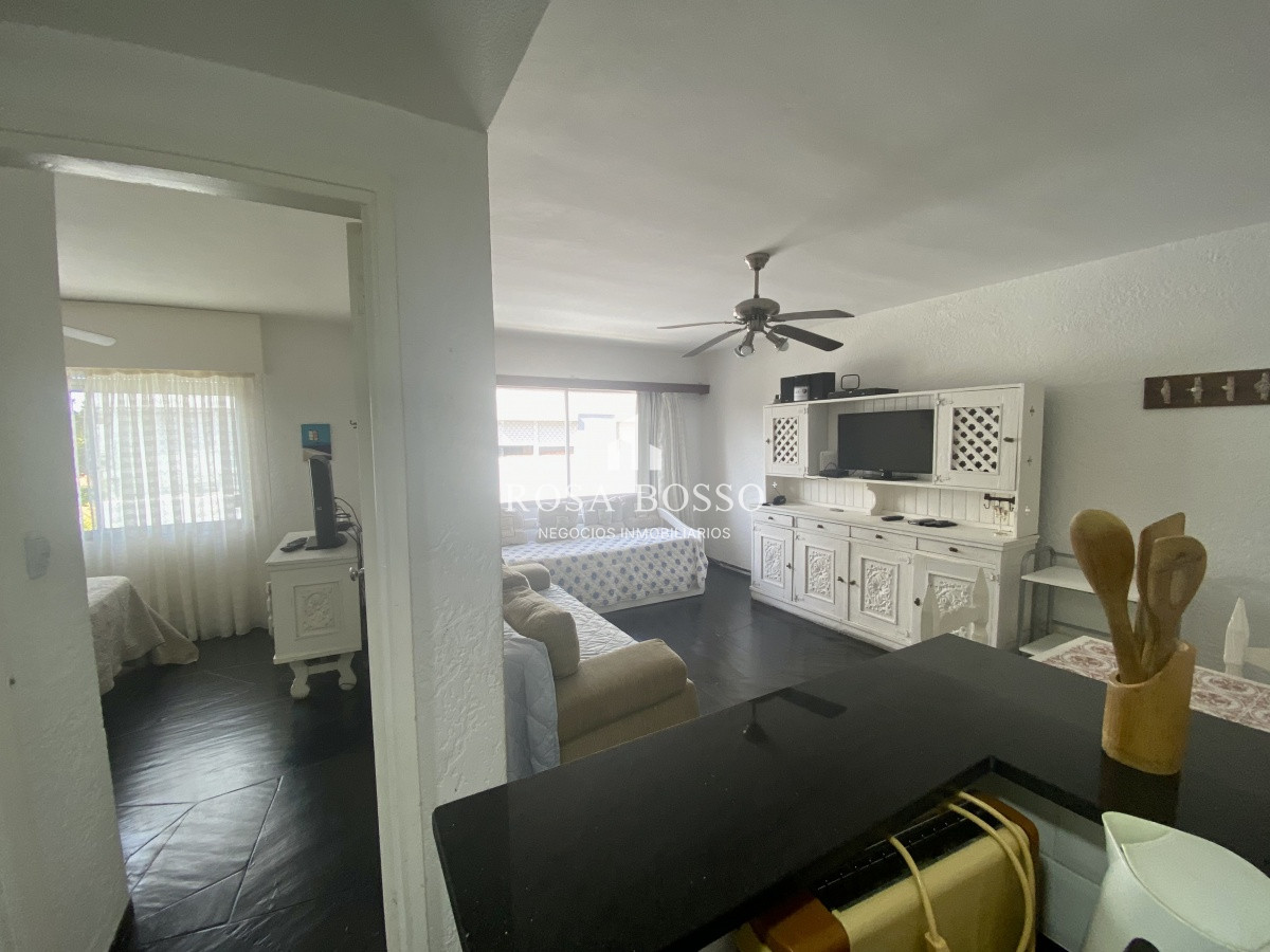 Apartamento ID.9296 - VENTA DE APARTAMENTO DE 1 DORMITORIO EN MANSA PUNTA DEL ESTE 