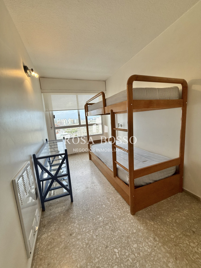 Apartamento ID.8869 - Apartamento, Venta, 3 dormitorios, Península, Punta del Este