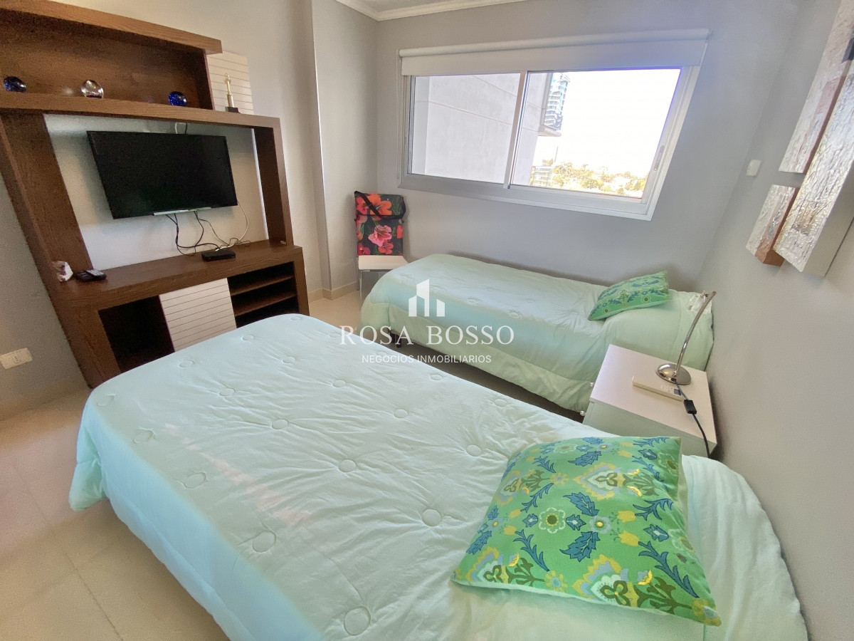 Apartamento ID.9217 - ALQUILER ANUAL-INVERNAL DE APARTAMENTO DE 2 DORMITORIOS EN EDIFICIO MIAMI BOULEVARD