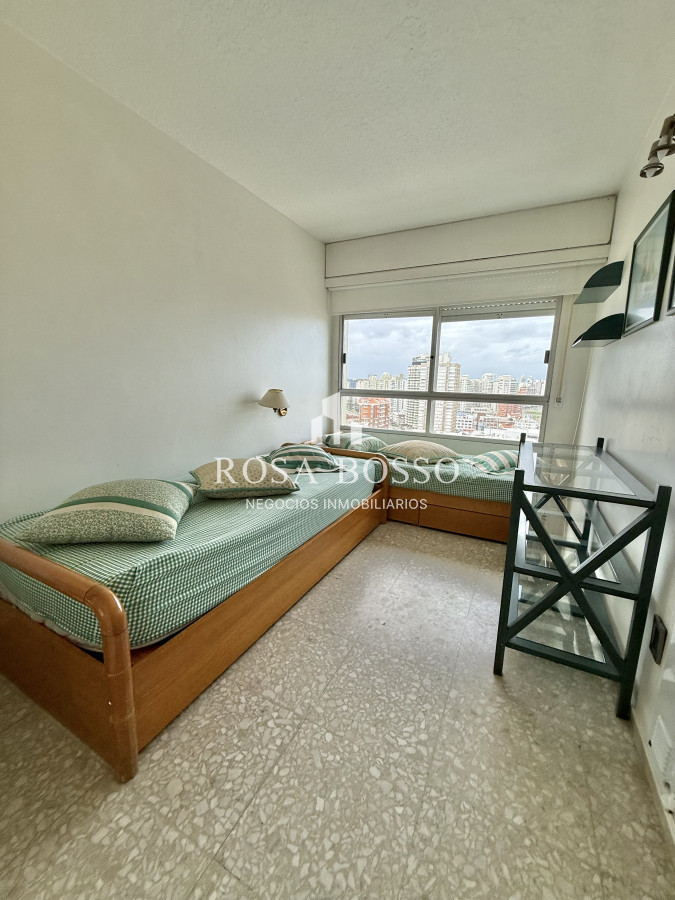 Apartamento ID.8869 - Apartamento, Venta, 3 dormitorios, Península, Punta del Este