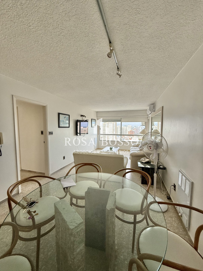 Apartamento ID.8869 - Apartamento, Venta, 3 dormitorios, Península, Punta del Este