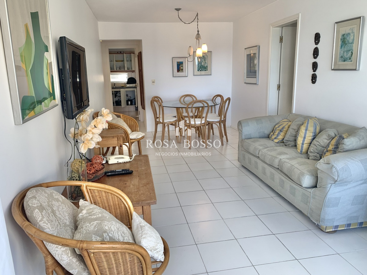 Apartamento ID.8631 - VENTA DE APARTAMENTO DE 2 DORMITORIOS EN BRAVA PUNTA DEL ESTE 