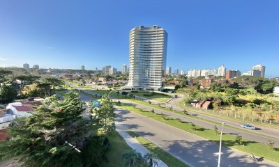 VENTA APARTAMENTO 2 DORMITORIOS EDIFICIO CAP BRETON