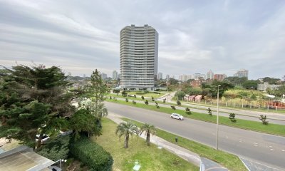 VENTA APARTAMENTO 2 DORMITORIOS EDIFICIO CAP BRETON