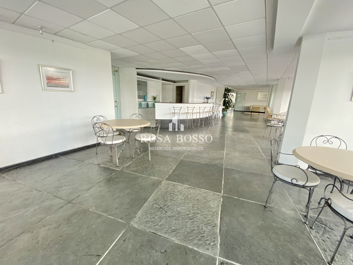 Apartamento ID.8631 - VENTA DE APARTAMENTO DE 2 DORMITORIOS EN BRAVA PUNTA DEL ESTE 