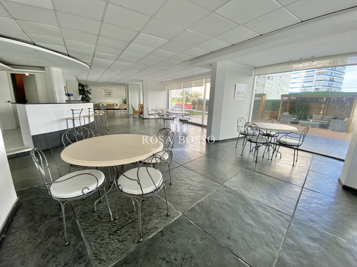 Apartamento ID.8631 - VENTA DE APARTAMENTO DE 2 DORMITORIOS EN BRAVA PUNTA DEL ESTE 