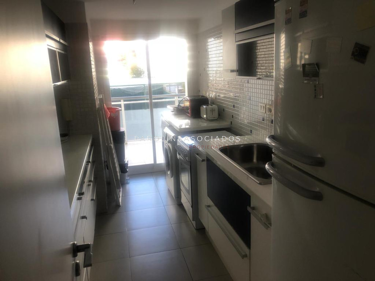 Apartamento amplio en venta en torre Manhattan, Punta del Este. - GoPunta - Portal Inmobiliario de Punta del Este - Maldonado