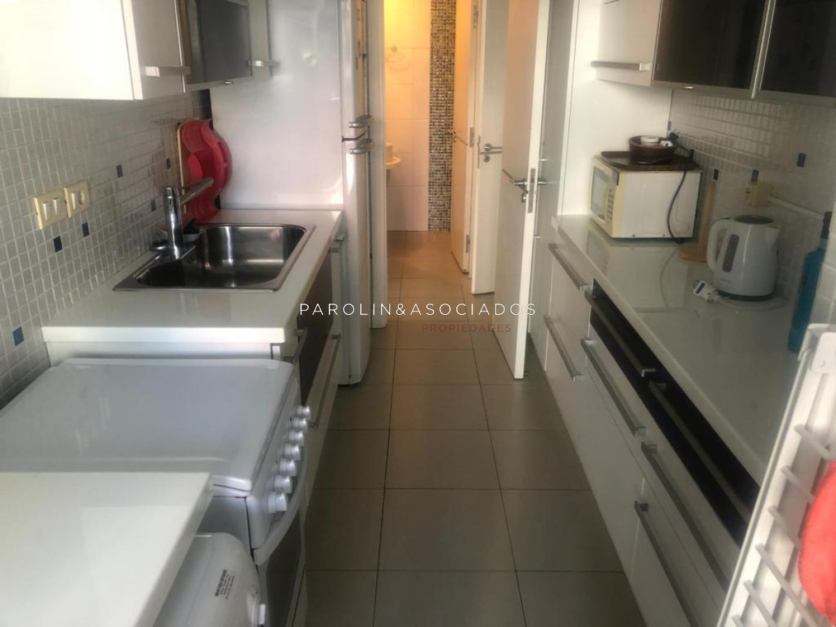 Apartamento amplio en venta en torre Manhattan, Punta del Este. - GoPunta - Portal Inmobiliario de Punta del Este - Maldonado