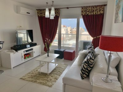 Peninsula en venta , 2 dormitorios torre con servicios