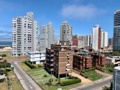 Apartamento en venta de 2 dormitorios en Brava, Punta del Este.