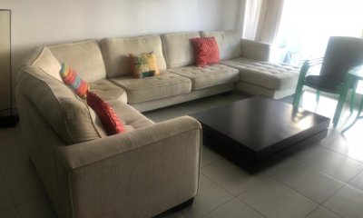 Apartamento amplio en venta en torre Manhattan, Punta del Este.