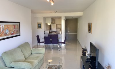 EXCELENTE DEPARTAMENTO EN VENTA EN EDIFICIO CON SERVICIOS