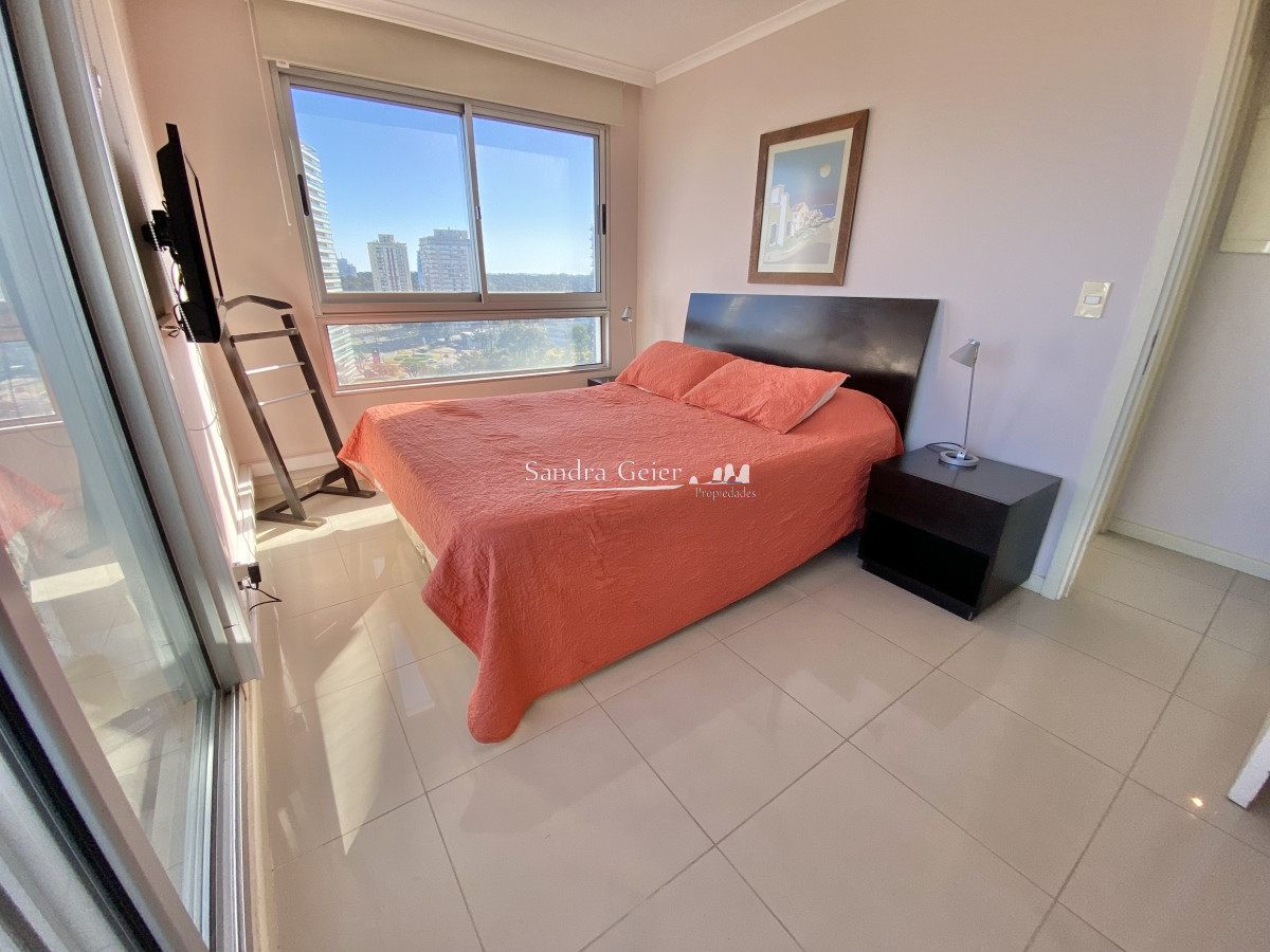 Apartamento ID.2120 - VENTA DE APARTAMENTO DE 2 DORMITORIOS EN OCEAN DRIVE PUNTA DEL ESTE 