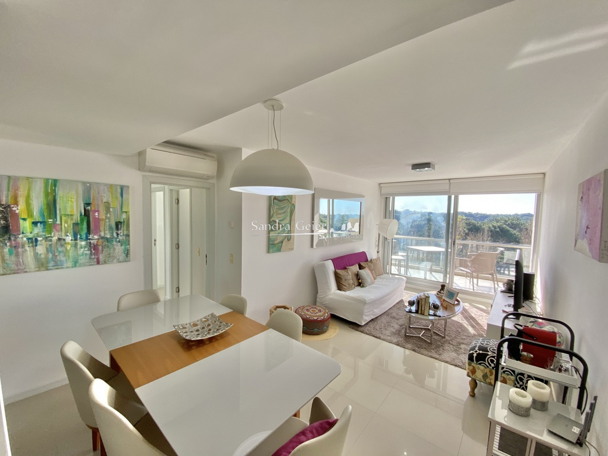 Apartamento ID.2121 - VENTA APARTAMENTO 2 DORMITORIOS EDIFICIO BE PUNTA