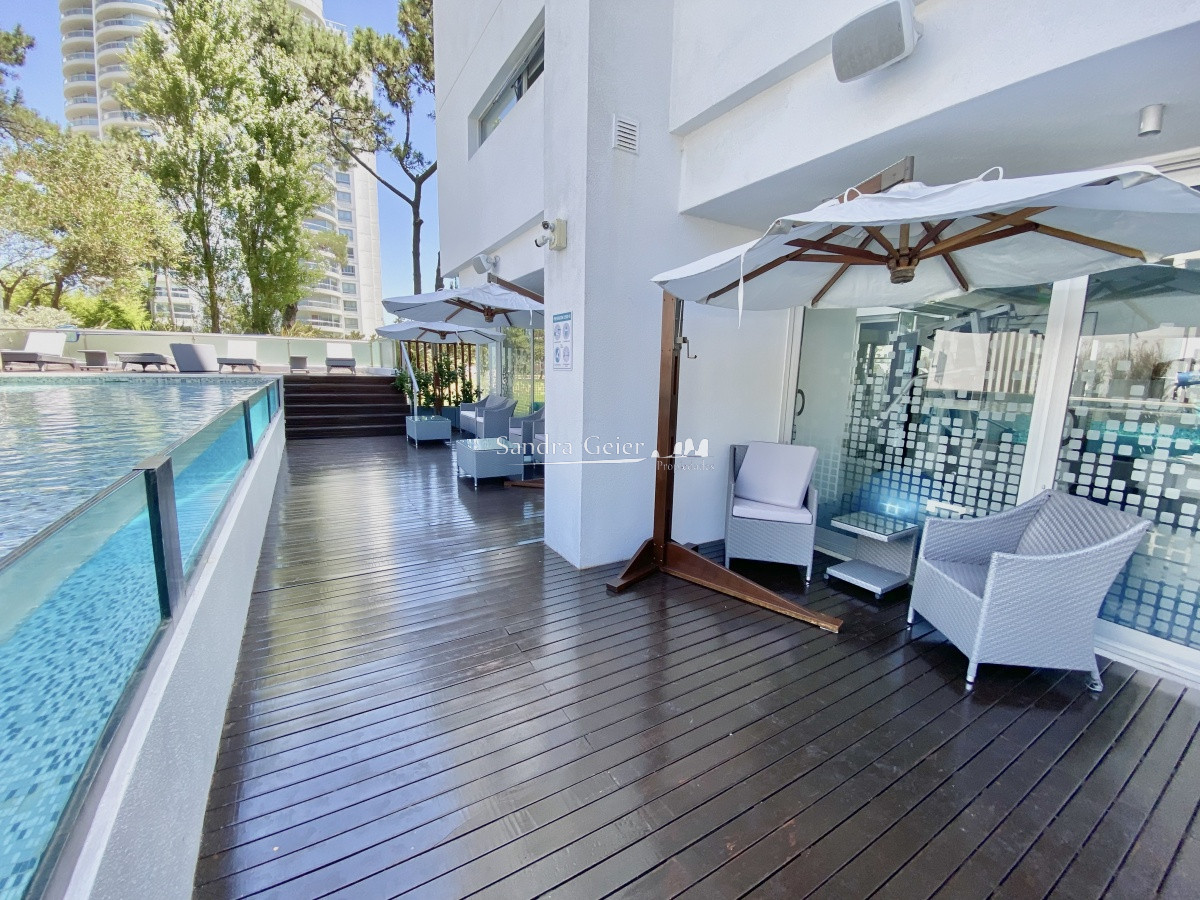 Apartamento ID.2114 - VENTA DE APARTAMENTO DE 2 DORMITORIOS EN EDIFICIO BE PUNTA