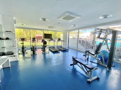 Apartamento ID.2114 - VENTA DE APARTAMENTO DE 2 DORMITORIOS EN EDIFICIO BE PUNTA