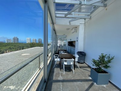Apartamento ID.2114 - VENTA DE APARTAMENTO DE 2 DORMITORIOS EN EDIFICIO BE PUNTA