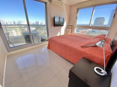 Apartamento ID.2120 - VENTA DE APARTAMENTO DE 2 DORMITORIOS EN OCEAN DRIVE PUNTA DEL ESTE 