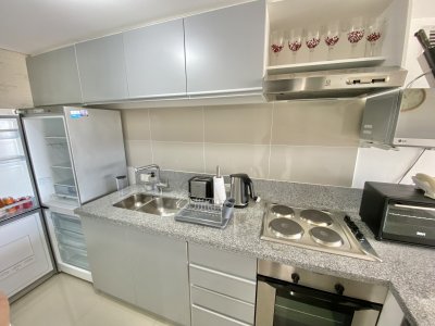 Apartamento ID.2121 - VENTA APARTAMENTO 2 DORMITORIOS EDIFICIO BE PUNTA