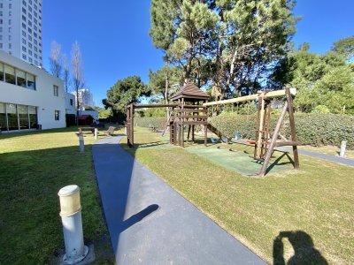 Apartamento ID.2120 - VENTA DE APARTAMENTO DE 2 DORMITORIOS EN OCEAN DRIVE PUNTA DEL ESTE 