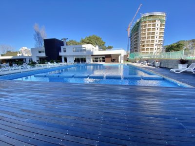 Apartamento ID.2120 - VENTA DE APARTAMENTO DE 2 DORMITORIOS EN OCEAN DRIVE PUNTA DEL ESTE 