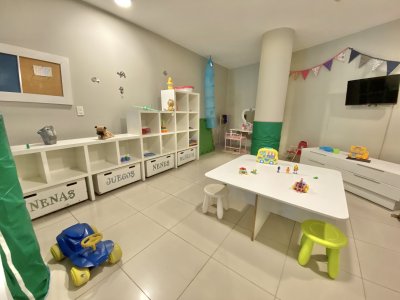 Apartamento ID.2120 - VENTA DE APARTAMENTO DE 2 DORMITORIOS EN OCEAN DRIVE PUNTA DEL ESTE 