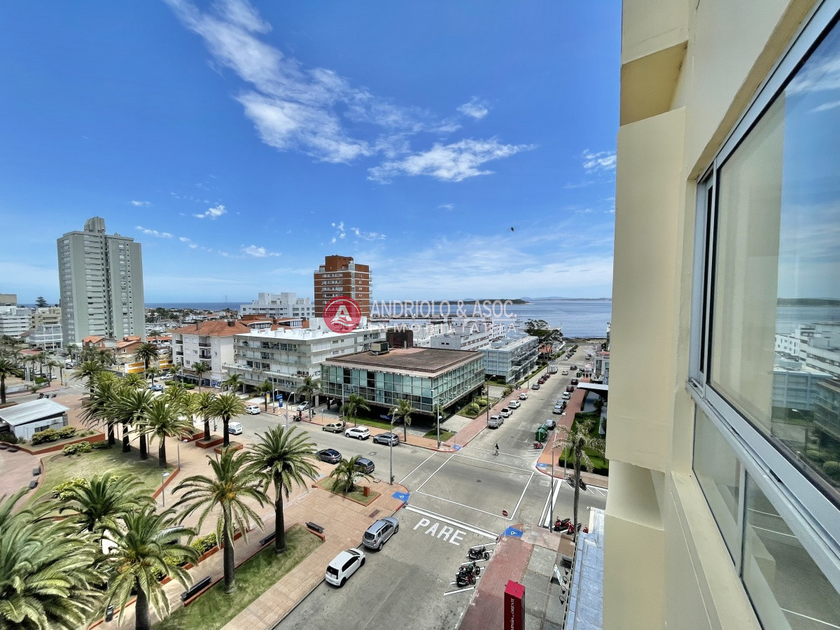 Apartamento ID.6806 - Pleno centro peninsula Torre de Categoría  