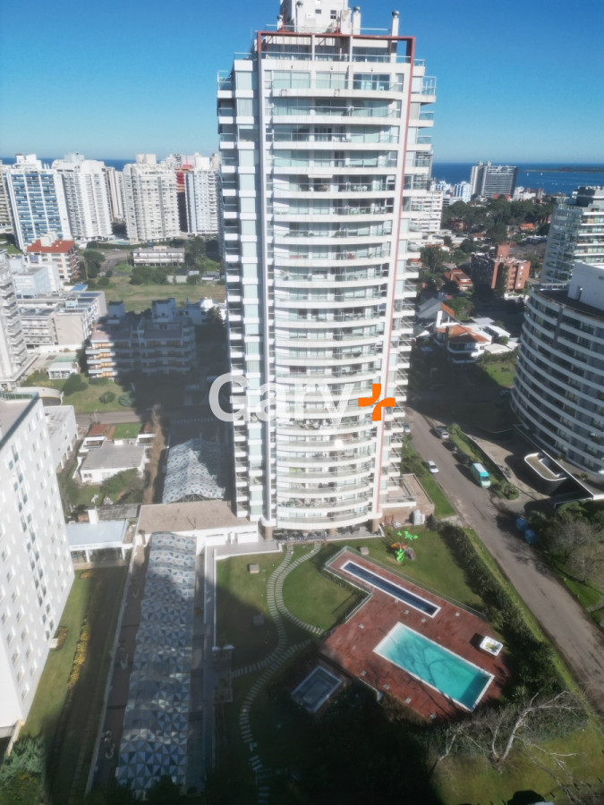 Apartamento ID.25867 - VENTA DE APARTAMENTO DE 2 DORMITORIOS EN EDIFICIO ICON BRAVA PUNTA DEL ESTE