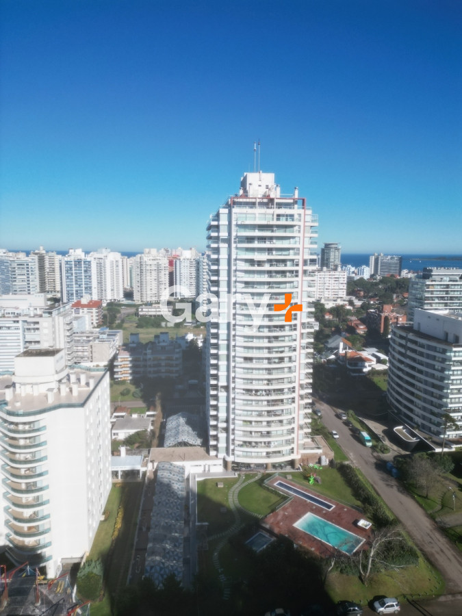 Apartamento ID.25867 - VENTA DE APARTAMENTO DE 2 DORMITORIOS EN EDIFICIO ICON BRAVA PUNTA DEL ESTE