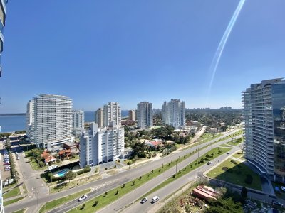 Piso alto en Mansa, 2 suites con parrillero
