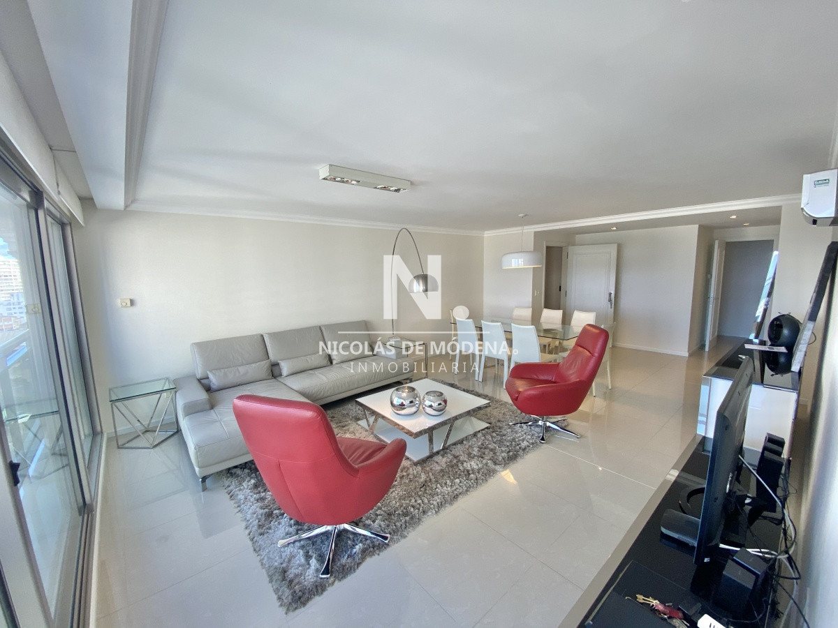 Apartamento en Brava, 3 dormitorios * - GoPunta - Portal Inmobiliario de Punta del Este - Maldonado