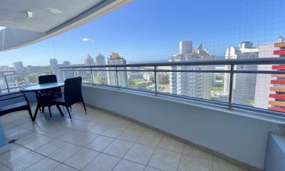 Venta apto en Playa Brava   Edificio Forest tower II