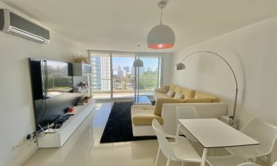 Apartamento en venta de 2 dormitorios en Punta Del Este