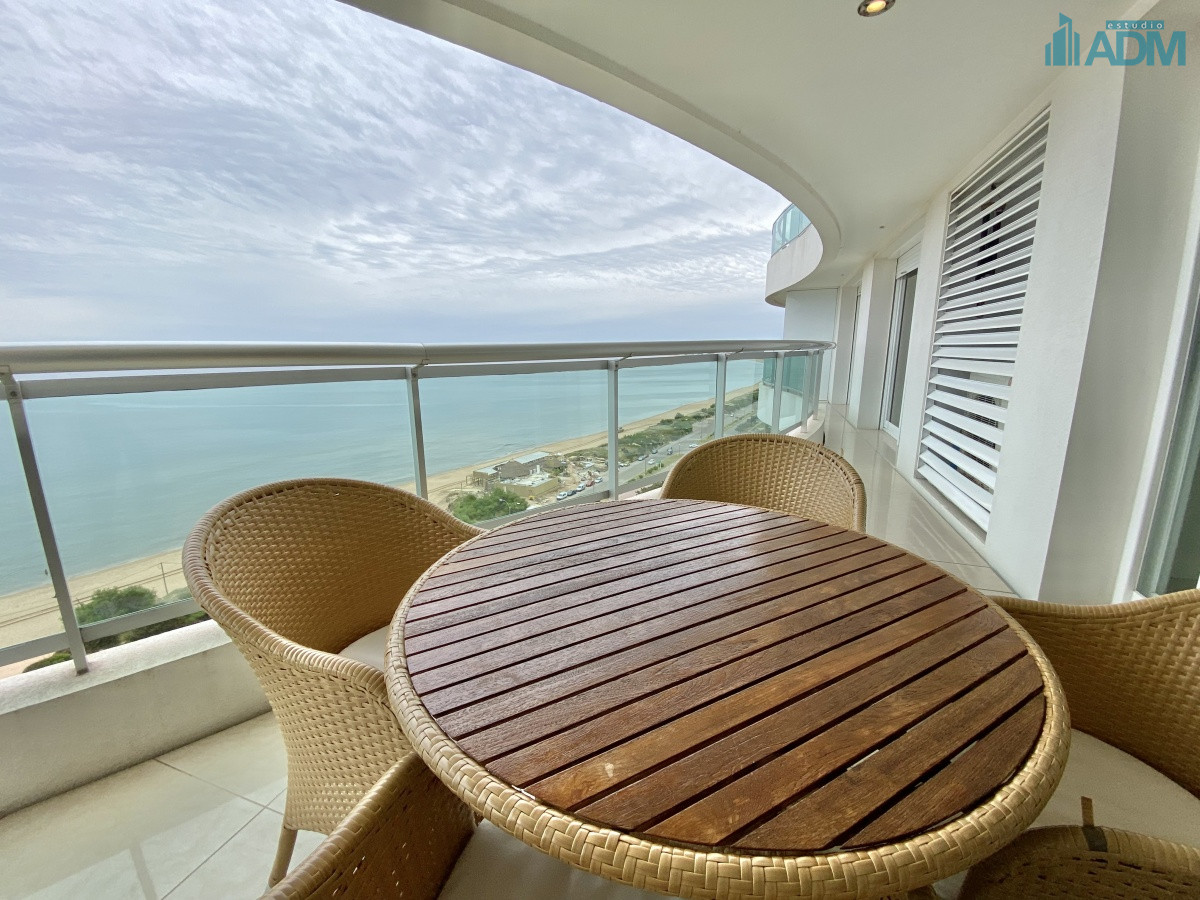 Apartamento ID.1043 - ALQUILER TEMPORARIO DE APARTAMENTO DE 3 SUITES EN AQUARELA PUNTA DEL ESTE MANSA 