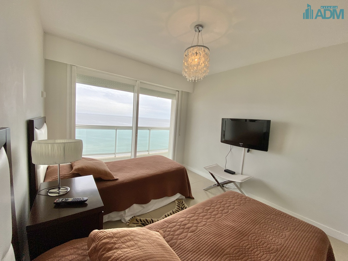 Apartamento ID.1043 - ALQUILER TEMPORARIO DE APARTAMENTO DE 3 SUITES EN AQUARELA PUNTA DEL ESTE MANSA 