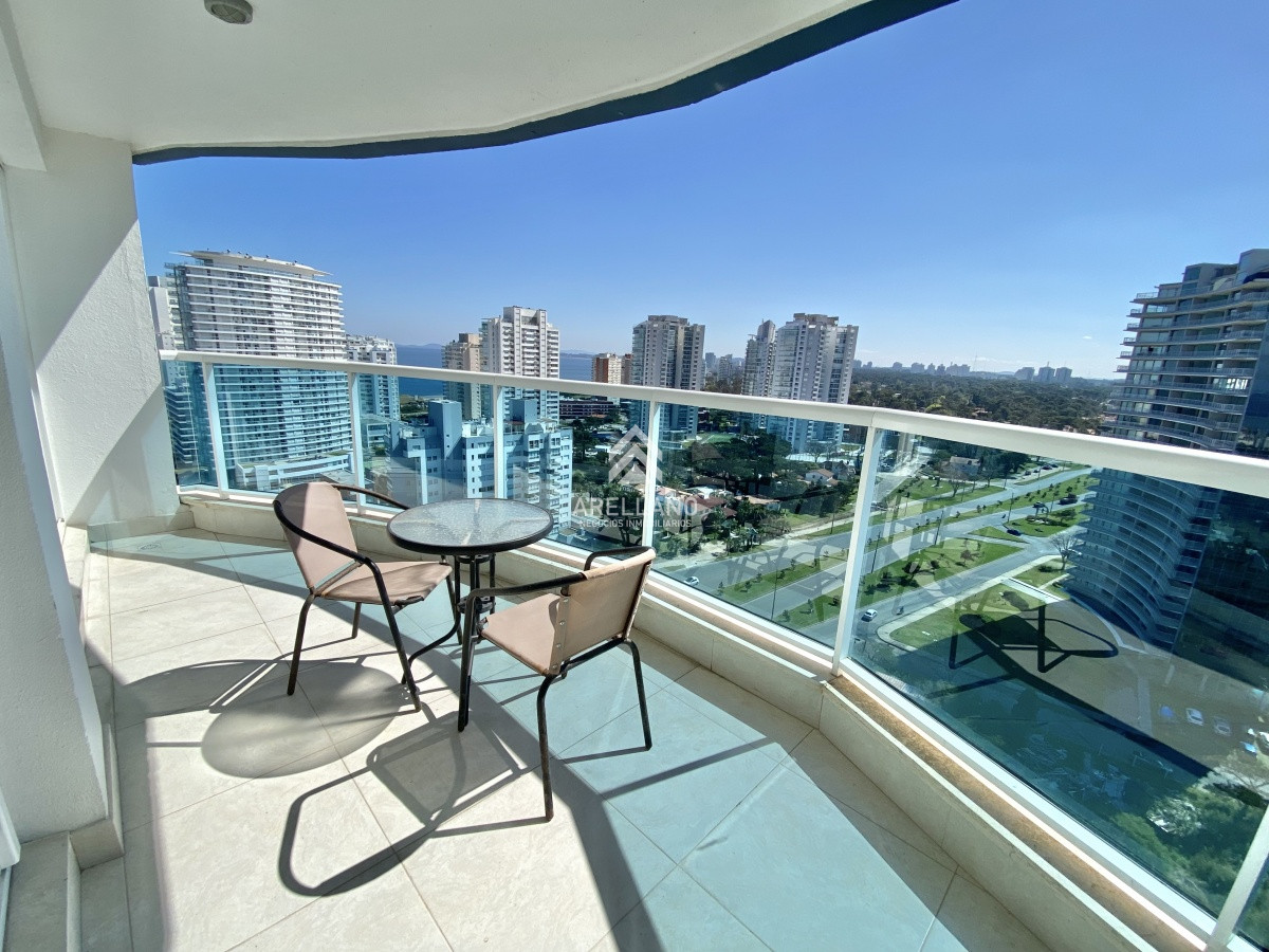 Apartamento ID.2830 - VENTA DE APARTAMENTO DE 2 DORMITORIOS EN SUITE EN EDIFICIO CASINO TOWER PUNTA DEL ESTE 