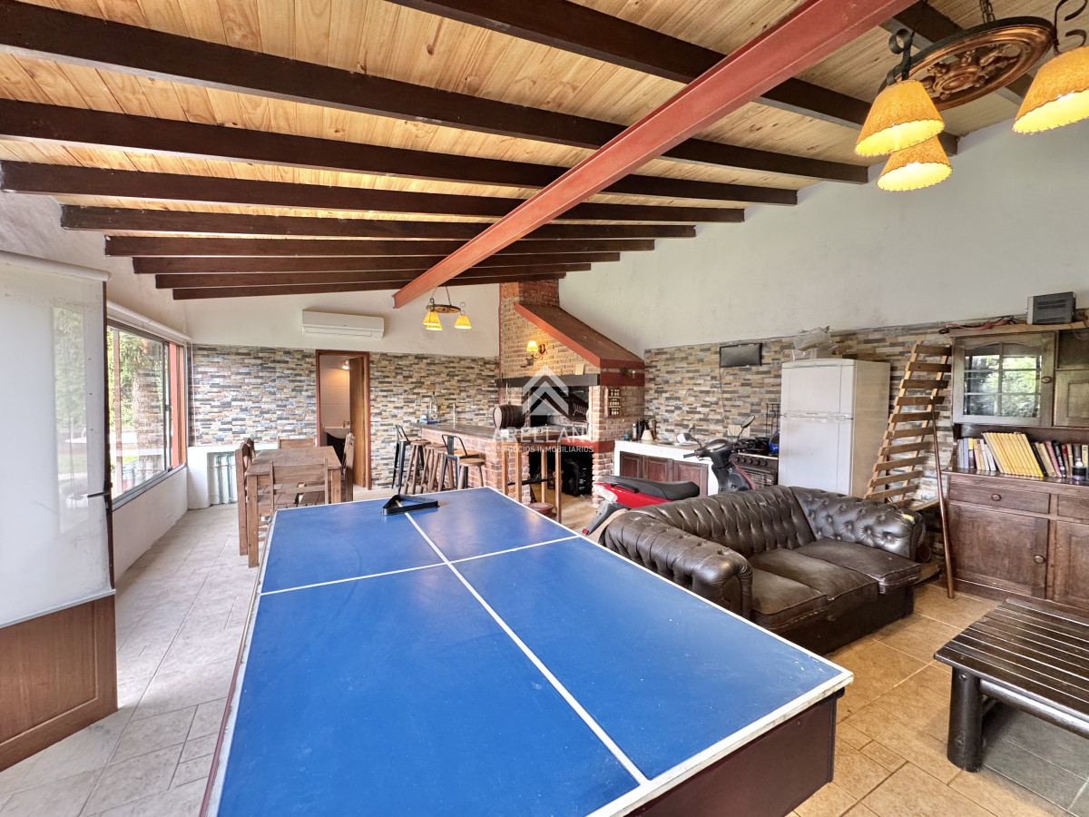 Casa ID.4771 - VENTA DE CASA 5 DORMITORIOS - JARDINES DE CORDOBA