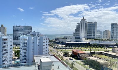 VENTA DE APARTAMENTO DE 3 SUITES EN EDIFICIO ARTOWER PUNTA DEL ESTE