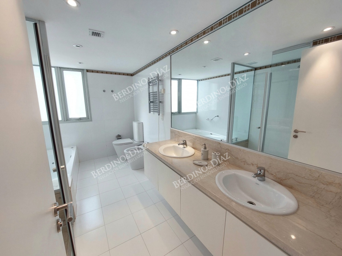 Apartamento ID.2915 - Venta 3 dormitorios Edificio Le Parc 