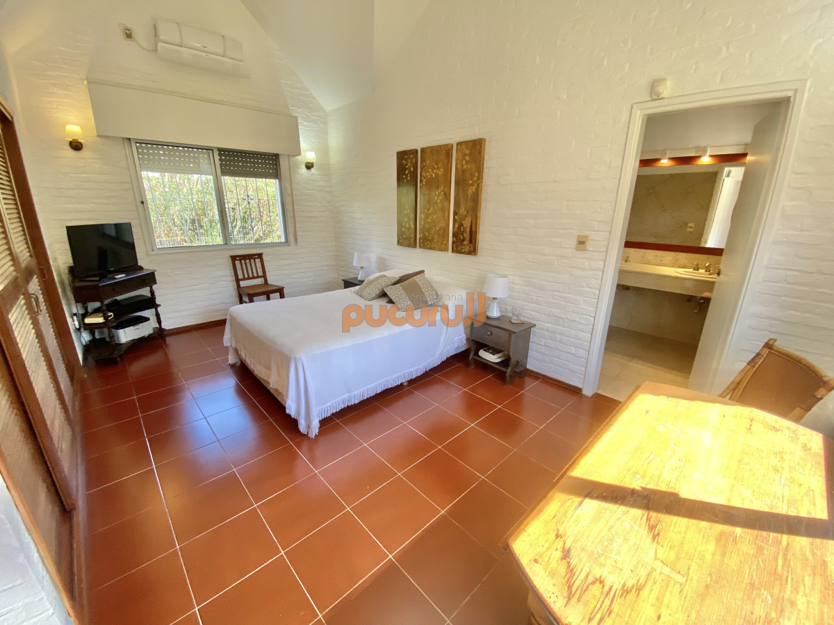 Casa ID.2008 - CASA EN VENTA 3 DORMITORIOS 3 BAÑOS 2 SUITE