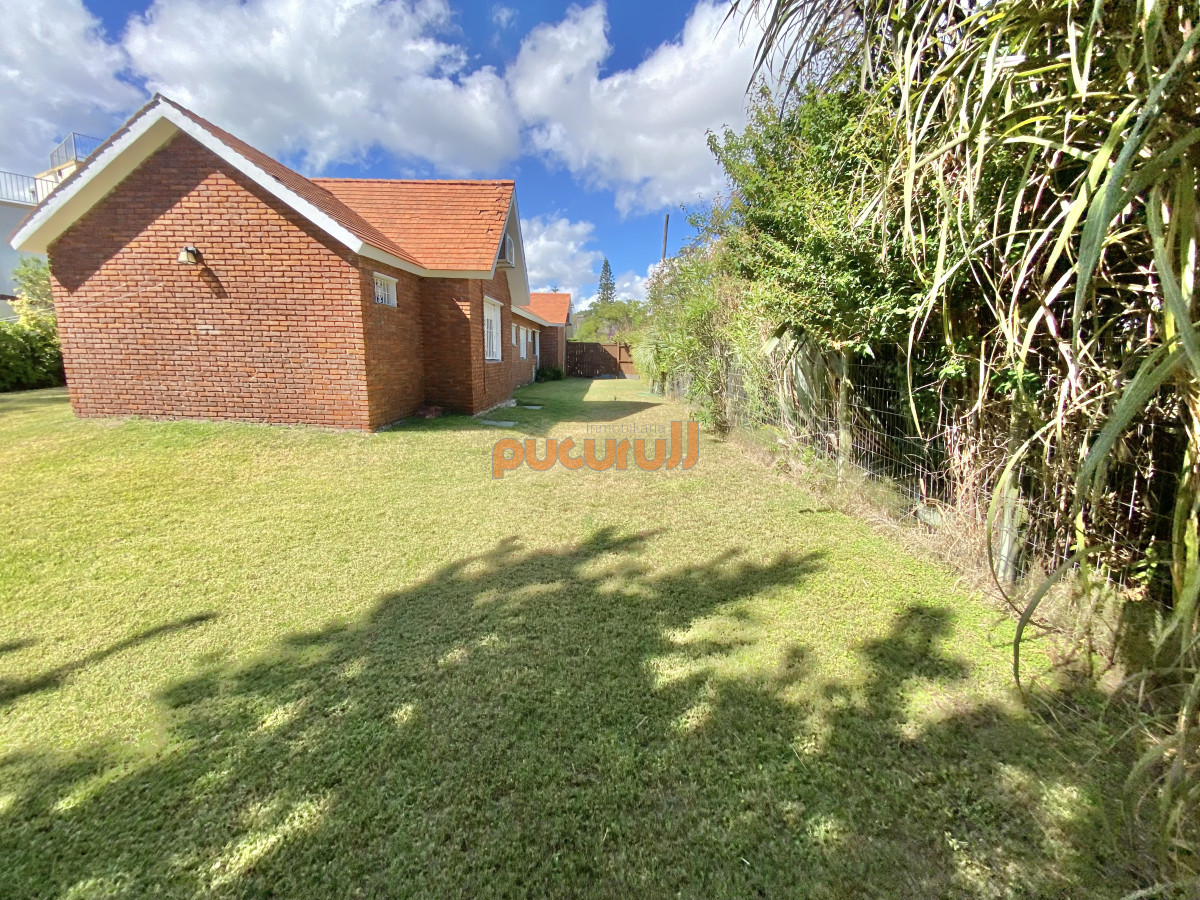 Casa ID.2008 - CASA EN VENTA 3 DORMITORIOS 3 BAÑOS 2 SUITE